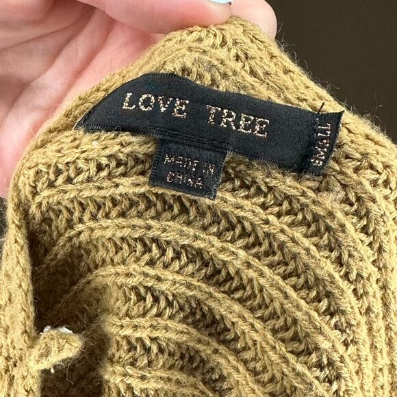 Love Tree Tan Sweater Twisted Back Small - Picture 3 of 3